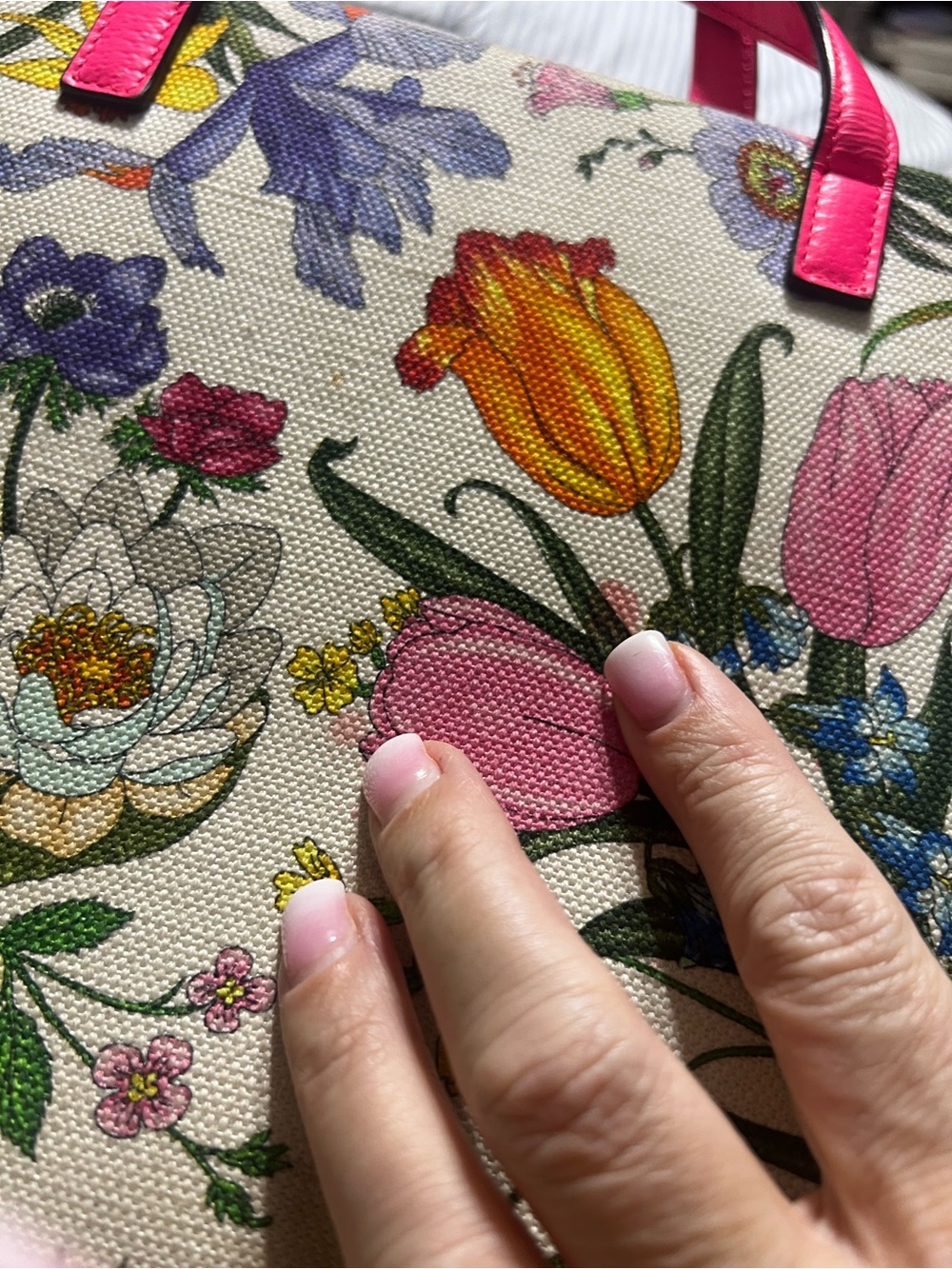 Authentic Gucci Floral Canvas Tote with Hot Pink Trim - Picture 11 of 13